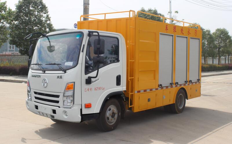 大运国五黄牌污水处理车