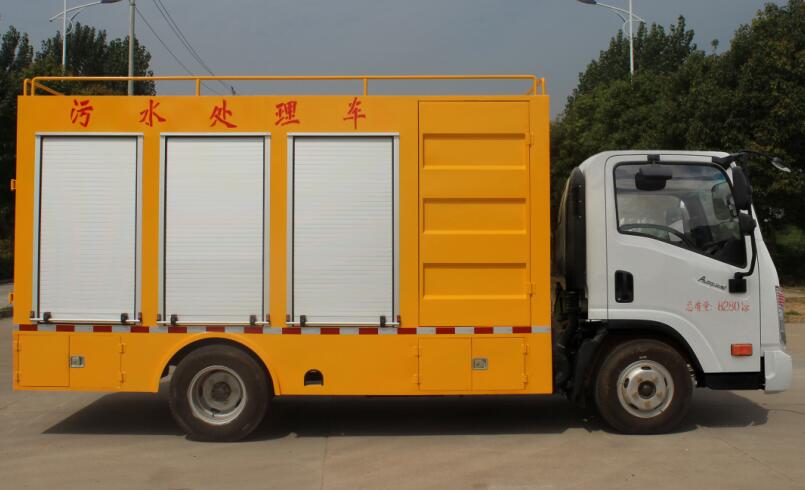 大运国五黄牌污水处理车