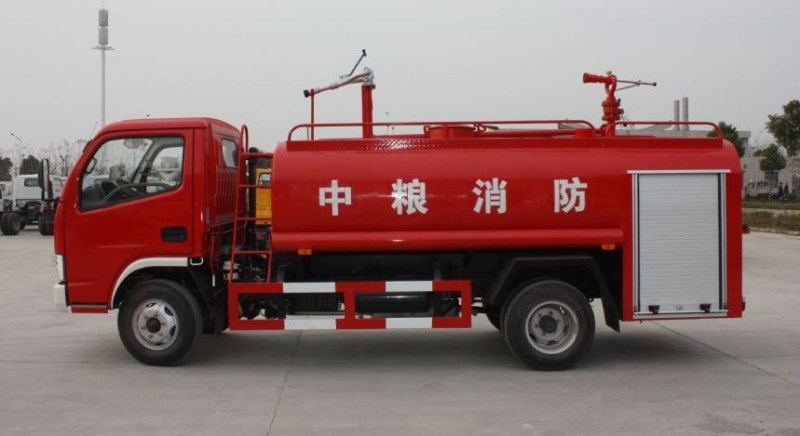 东风福瑞卡4吨消防洒水车