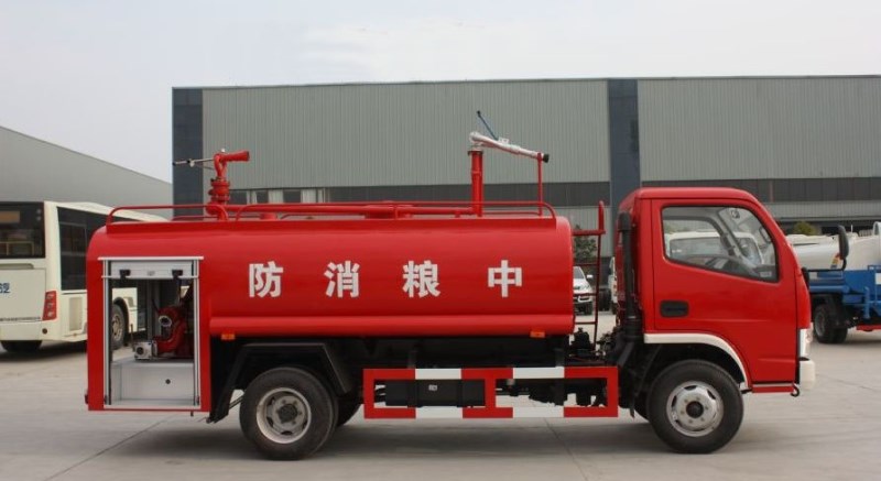 东风福瑞卡4吨消防洒水车