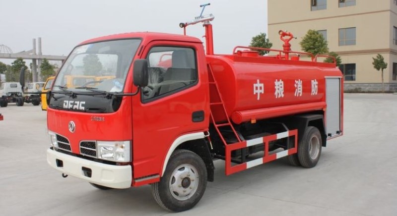 东风福瑞卡4吨消防洒水车