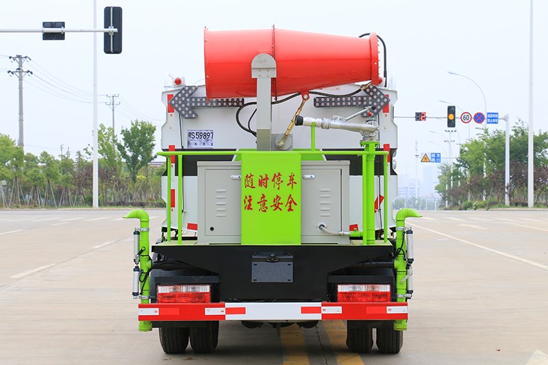 东风福瑞卡5吨抑尘车