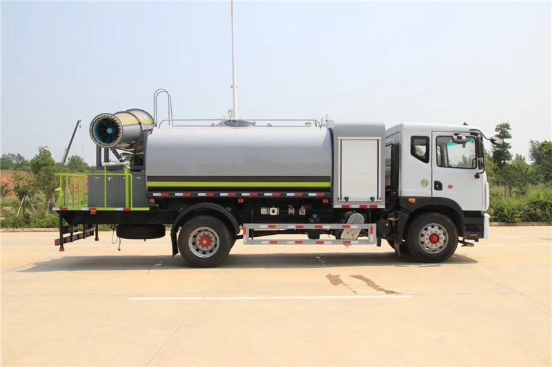 东风D9抑尘车|10吨30-80米雾炮