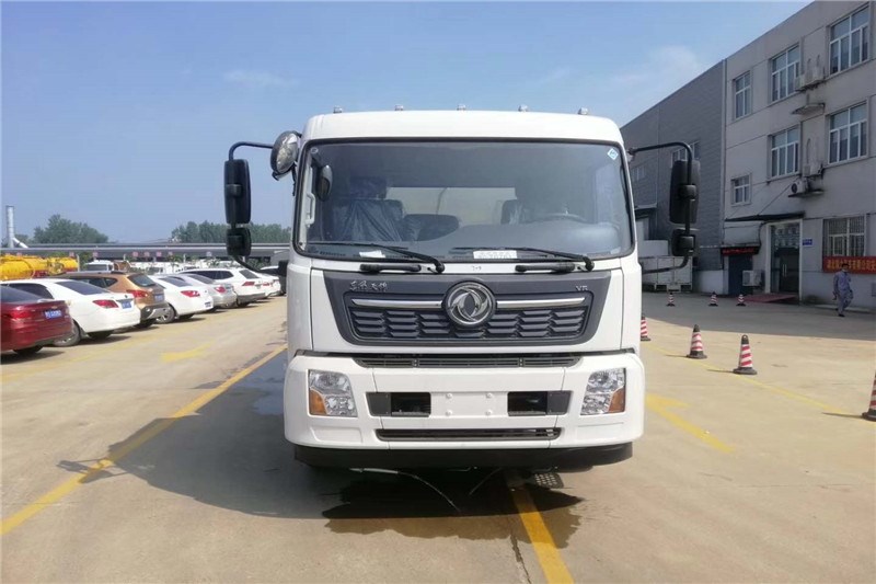 东风天锦喷雾洒水车|30-50米雾炮