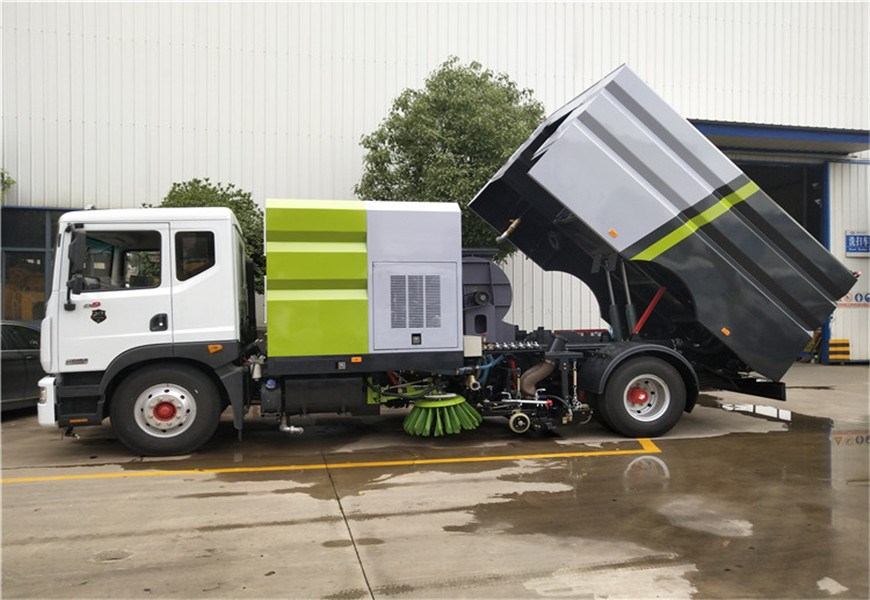 东风D9洗扫车 水9方尘7方