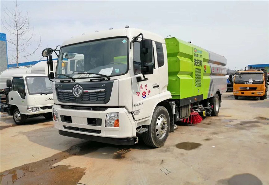 东风天锦洗扫车 水9方尘7方