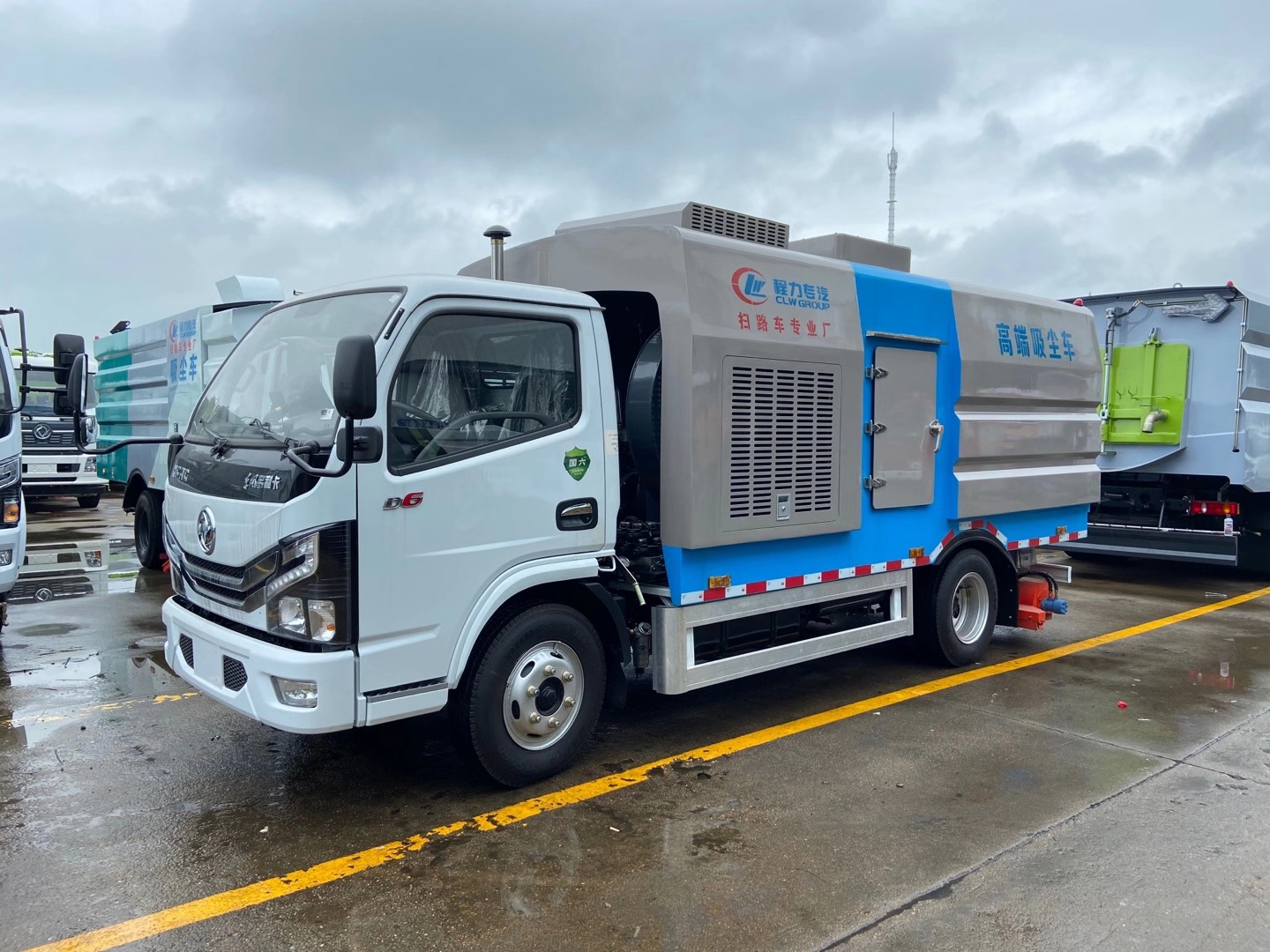 东风5吨吸尘车  水1方尘4方