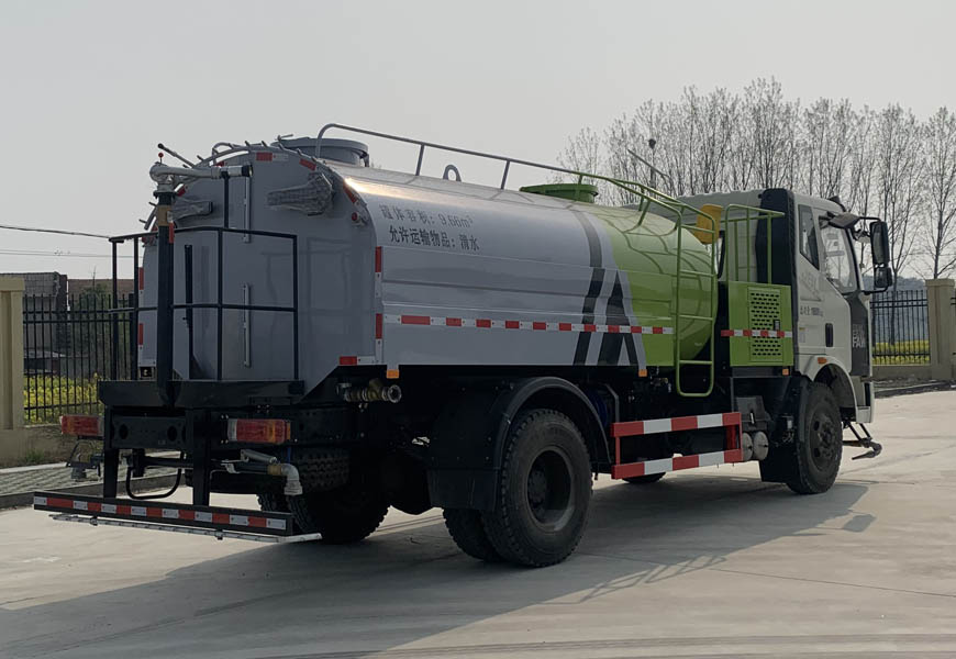 解放高压路面清洗车