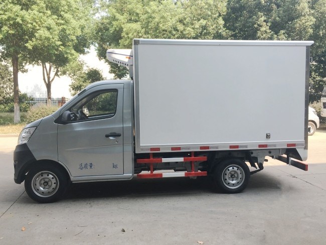 （厢长2.7米）长安冷藏车