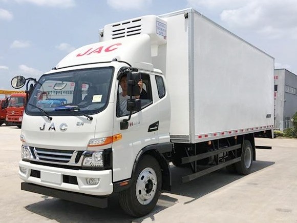 （厢长5.2米）江淮骏铃一排半冷藏车