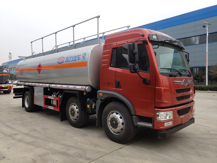 一汽青岛解放龙V19吨油罐车