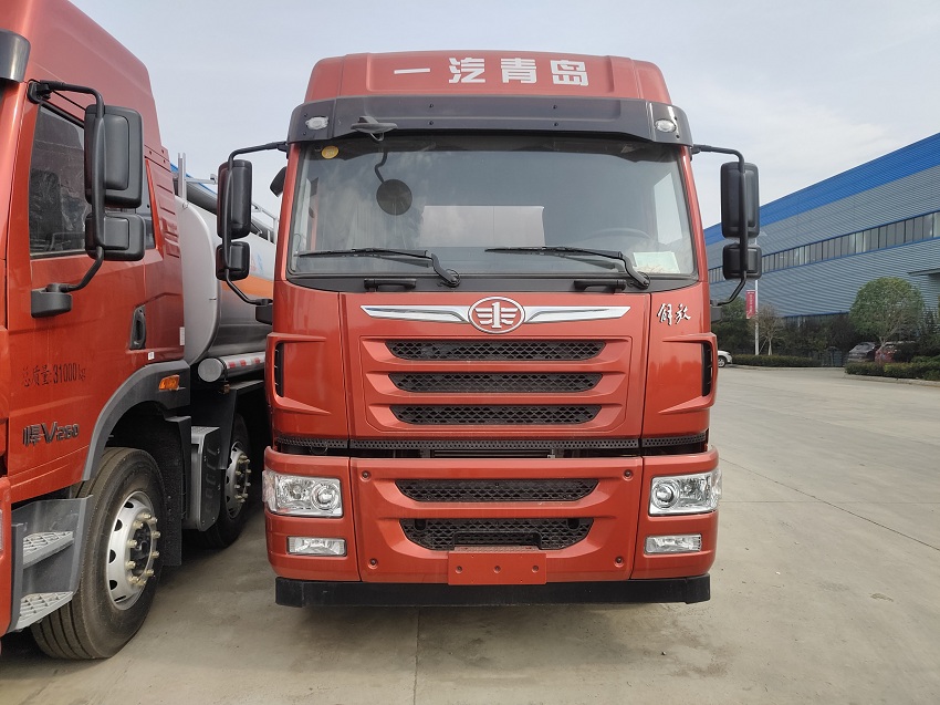 一汽青岛解放悍V22吨油罐车