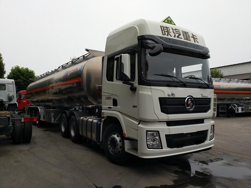 福田欧曼10吨油罐车