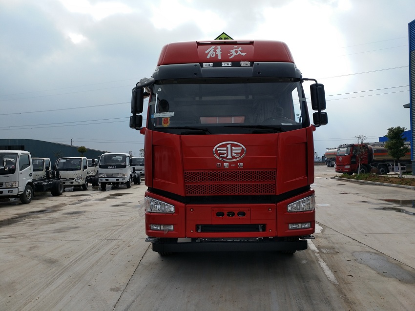 46立方铝合金半挂油罐车