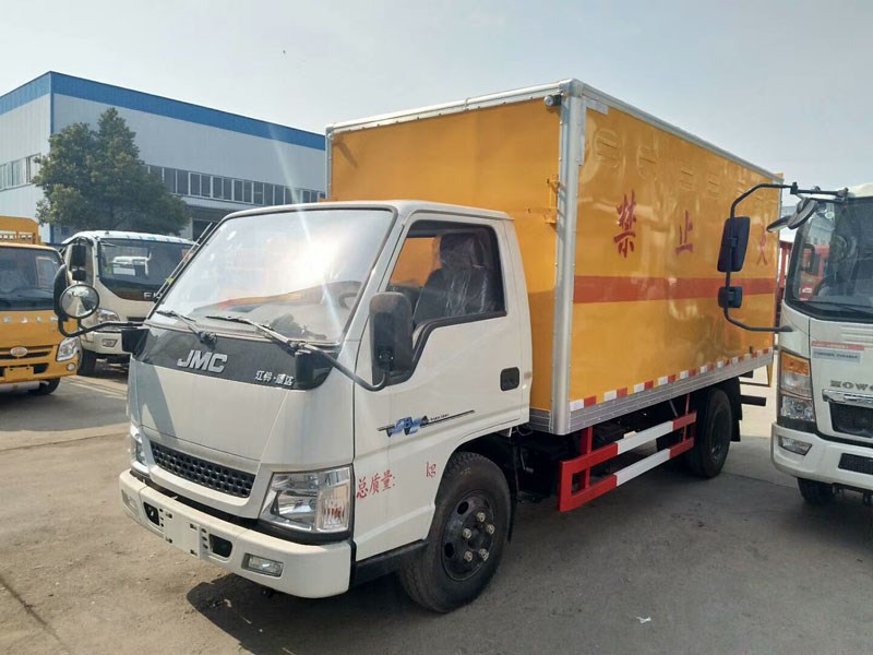 江铃蓝牌爆破器材车