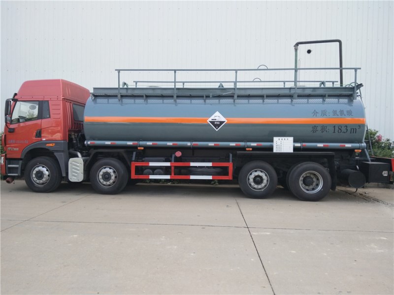 解放悍V CLW5314GFWC5腐蚀性物品罐式运输车