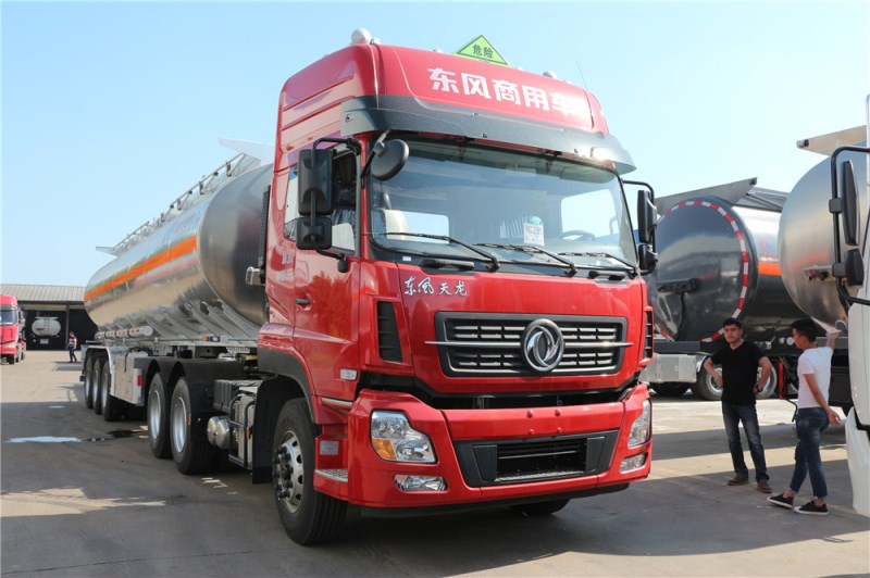 东风天龙（40-55L）铝合金运油半挂车