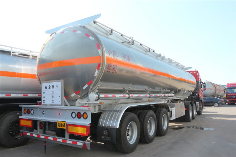 东风天龙（40-55L）铝合金运油半挂车