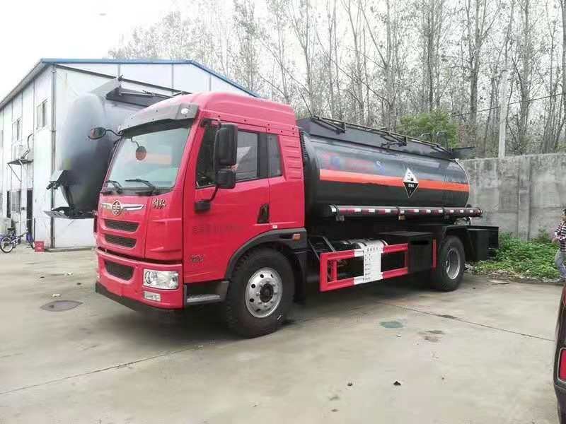 解放单桥8.8方盐酸运输车