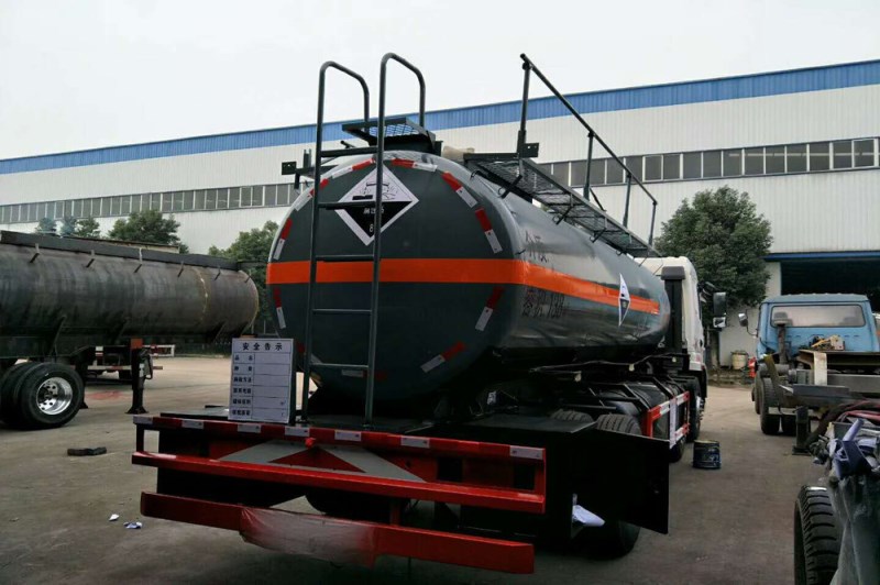 13.8方腐蚀性物品罐式运输车