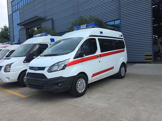 福特全顺V362（自动档）一体化监护型救护车