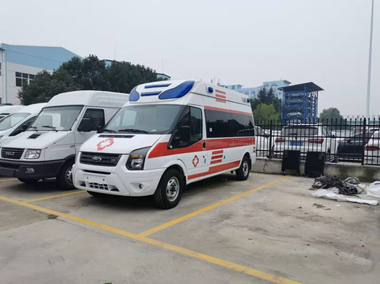 （国六）福特新世代长轴高福星顶救护车