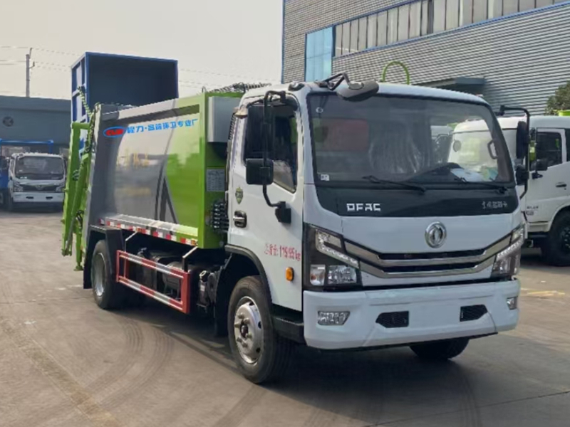 东风4方压缩式摆臂垃圾车