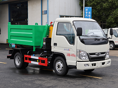 蓝牌福田4方勾臂垃圾车