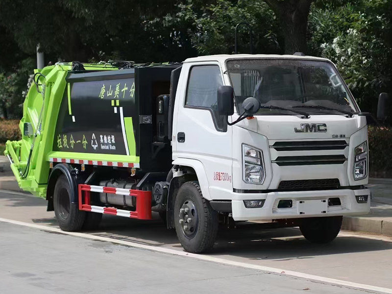 江铃6方压缩垃圾车